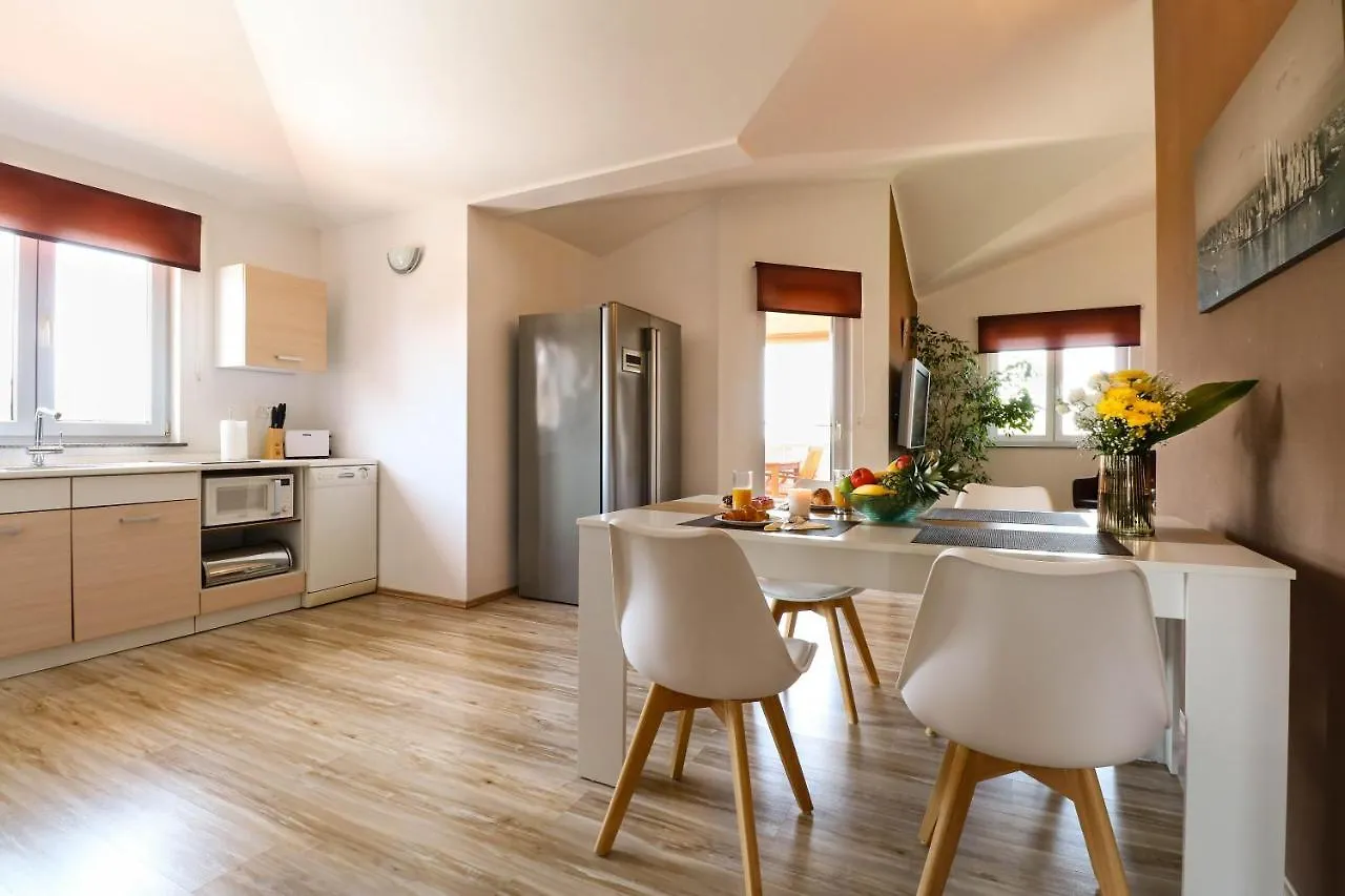 As Apartmani 
